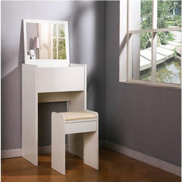  SCH Designer dressing table and chair