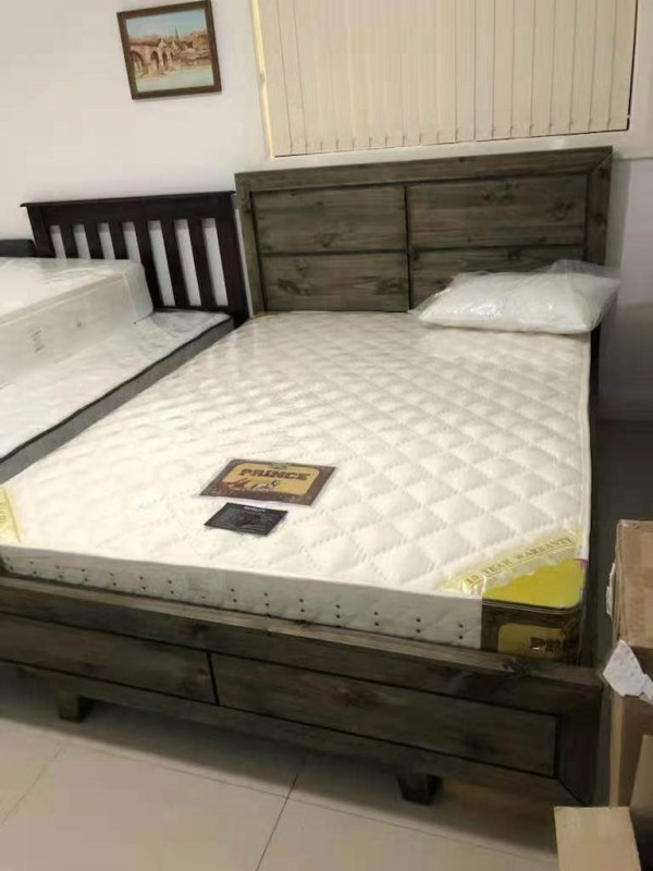 BET Timber Bed (King)