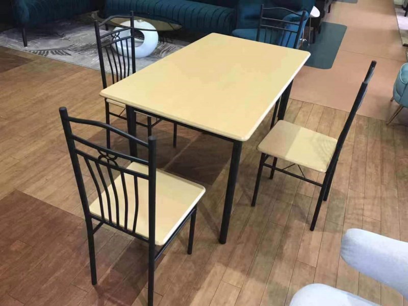 Laminate dinning table with 6 chairs